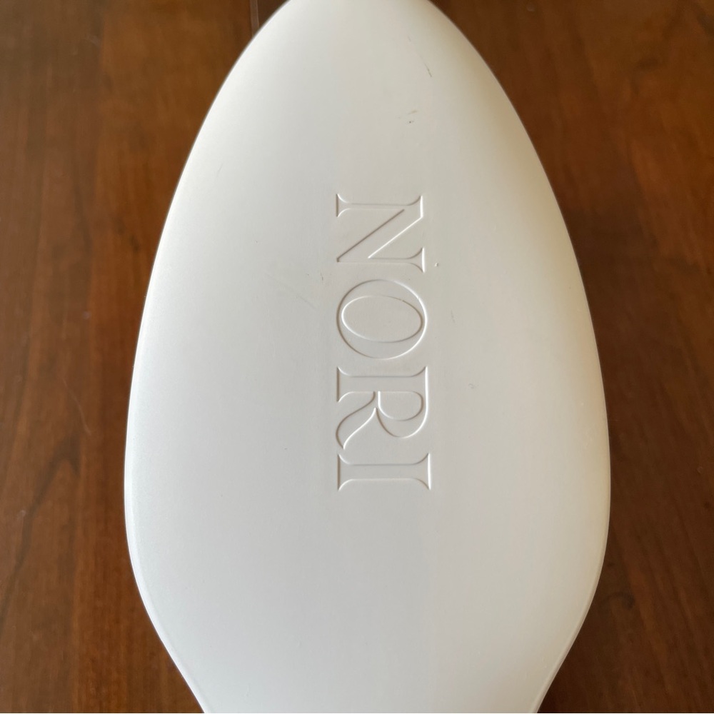 Nori Press White with Blue Travel Case, Handheld Steam Iron - Picture 5 of 13